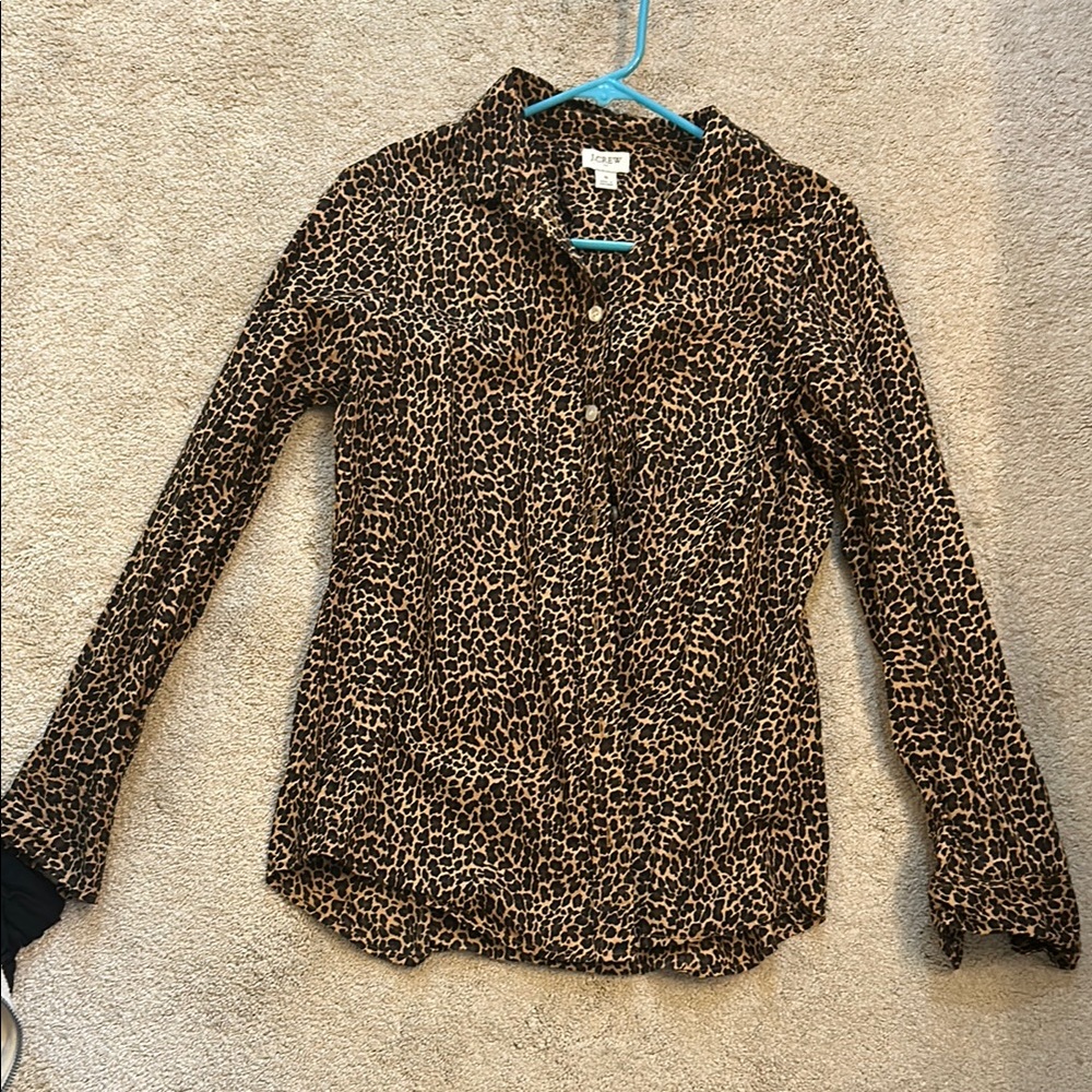 Women’s j. Crew Leopard Print Button-Up Shirt